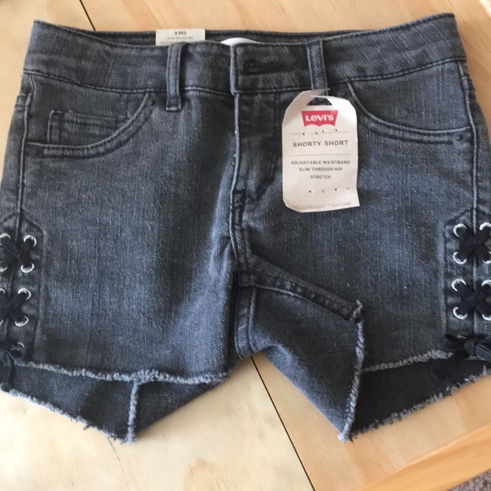Girls Levi Shorty Short. Size 8R